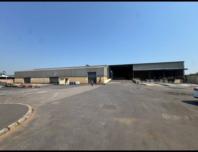 6,500M² WAREHOUSE FOR SALE IN MOBENI